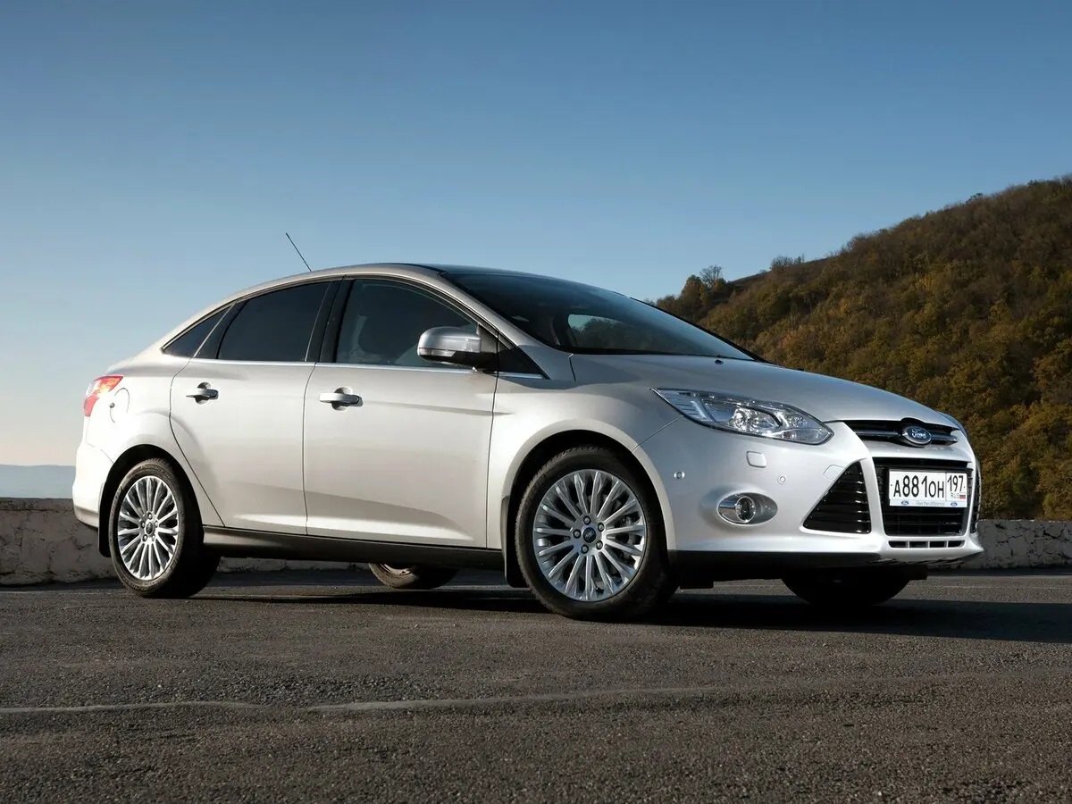 Ford Focus III Седан