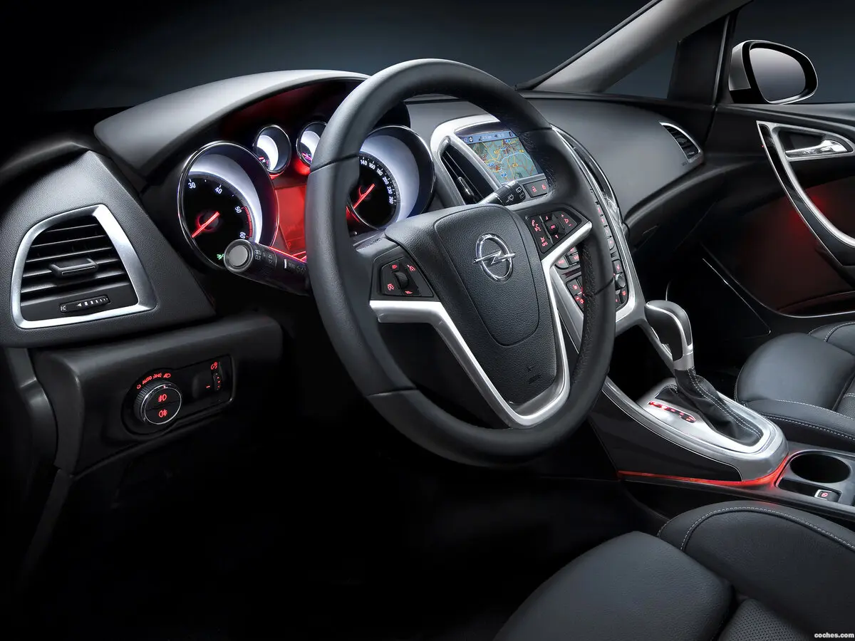 Opel Astra J Универсал 5 дв. — фото 6
