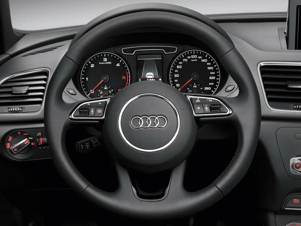 Audi Q3 I (8U) Внедорожник 5 дв. — сүрөт 10