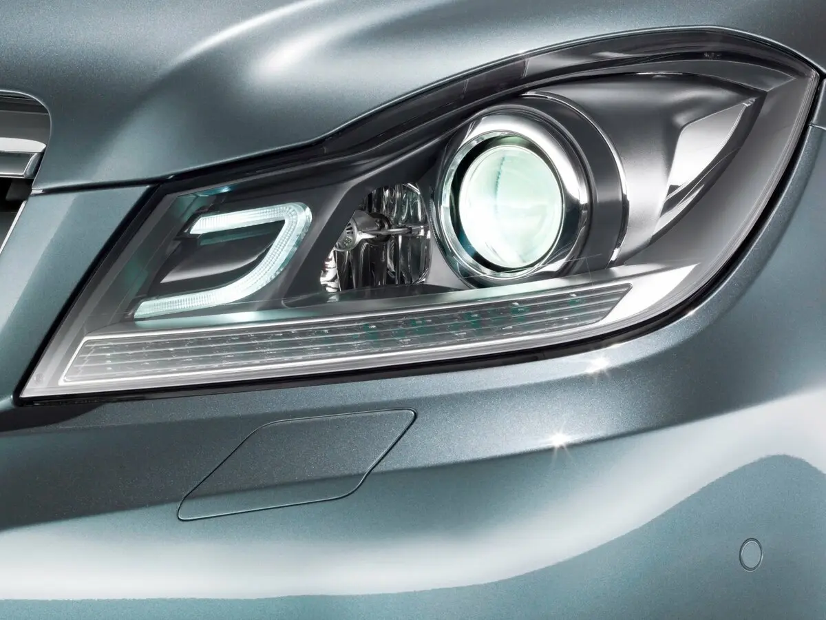 Mercedes-Benz C-Класс III (W204) Рестайлинг Седан — сүрөт 12