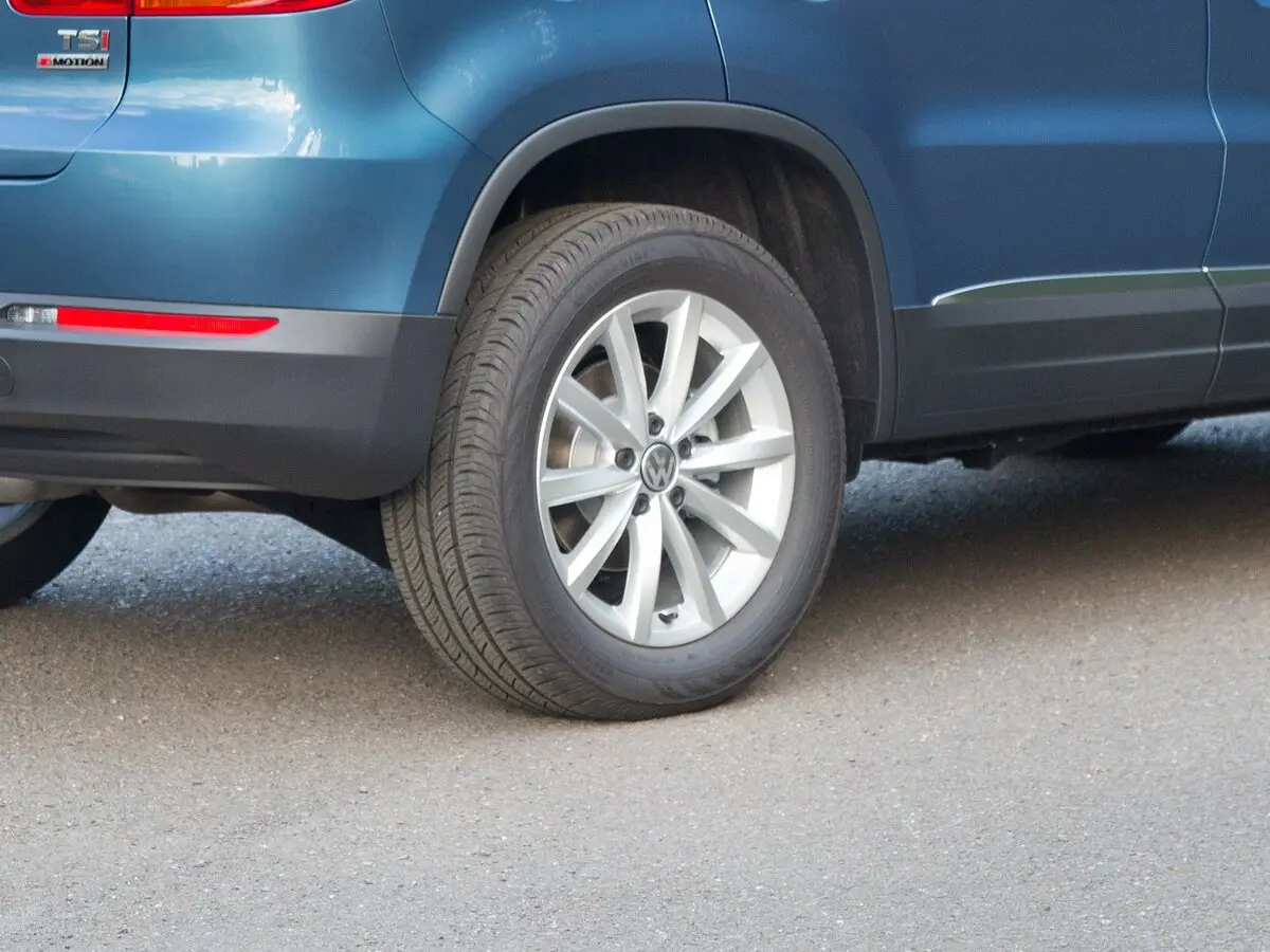 Volkswagen Tiguan I Рестайлинг Внедорожник 5 дв. — сүрөт 17
