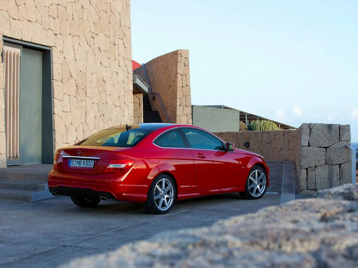 Mercedes-Benz C-Класс III (W204) Рестайлинг Купе — сүрөт 5