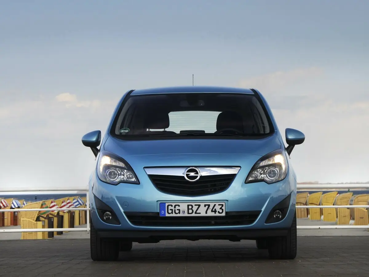 Opel Meriva B Компактвэн — photo 3