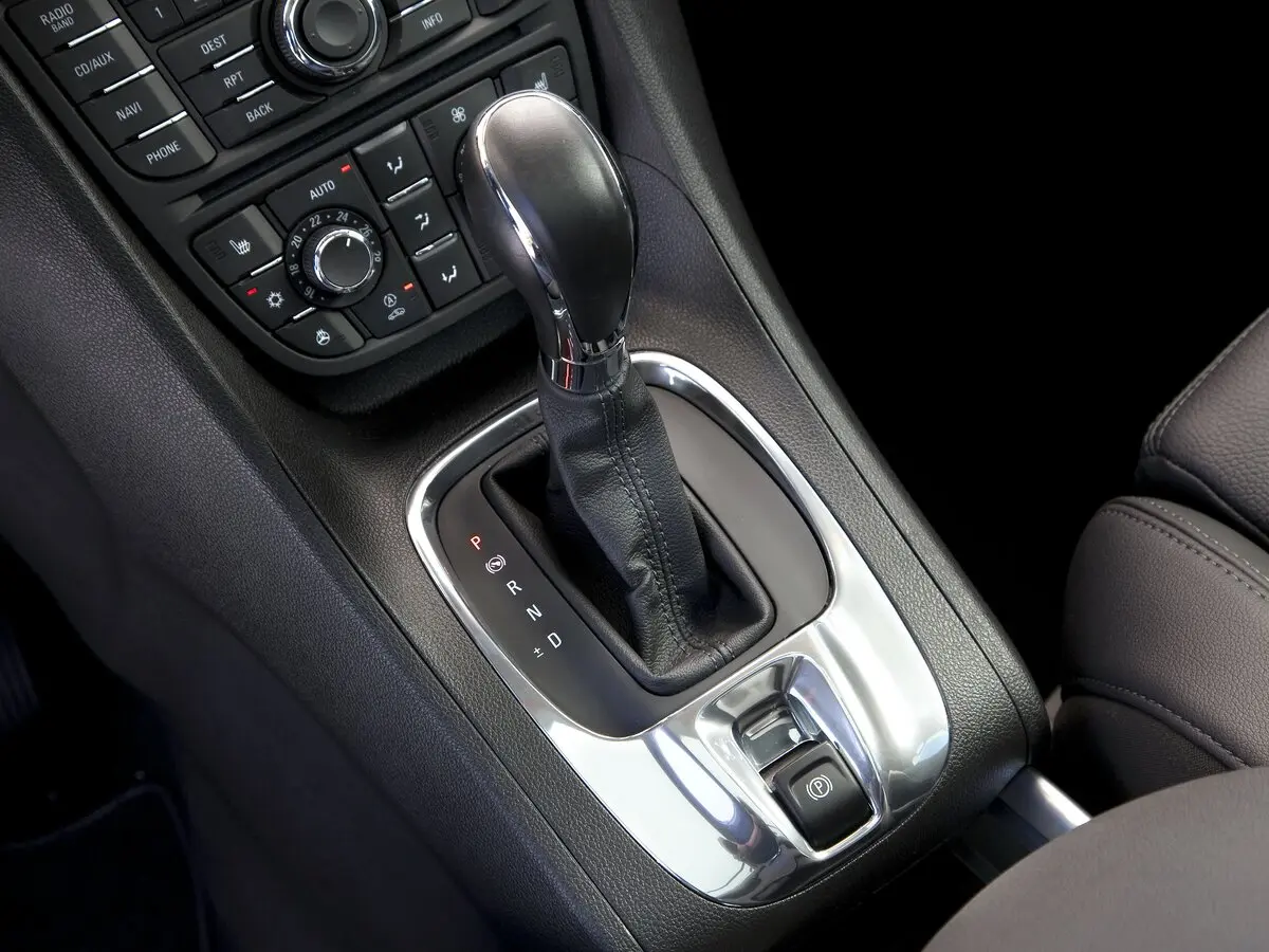 Opel Meriva B Компактвэн — photo 11