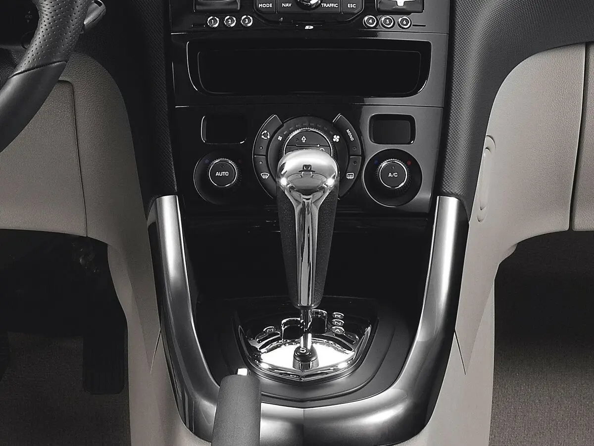 Peugeot 308 I Рестайлинг Хэтчбек 5 дв. — сүрөт 8