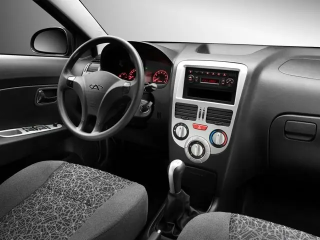Chery Bonus (A13) 2011 – 2014 Лифтбек — сүрөт 6