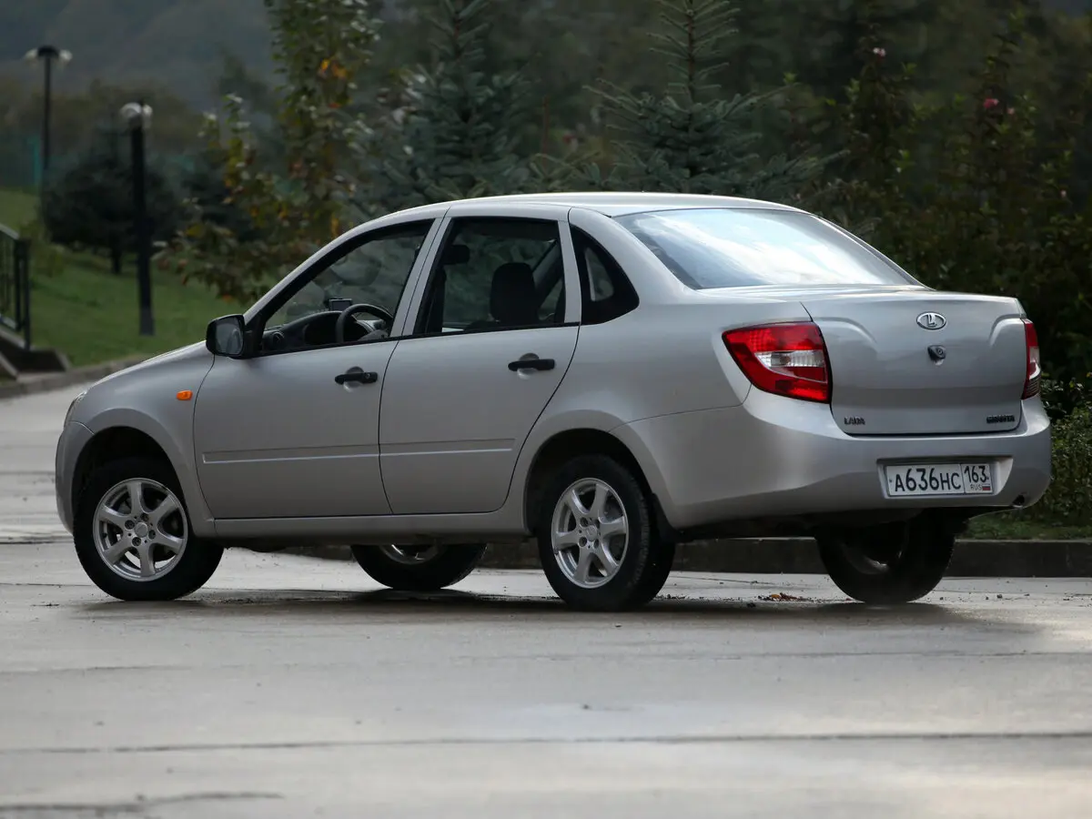 Lada (ВАЗ) Granta I Седан — сүрөт 5