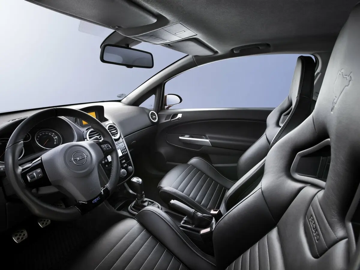 Opel Corsa OPC D Рестайлинг II Хэтчбек 3 дв. — сүрөт 7