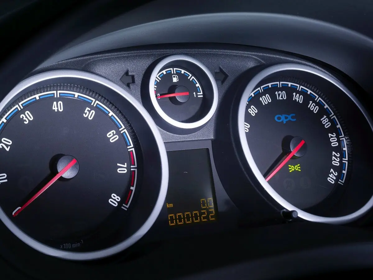 Opel Corsa OPC D Рестайлинг II Хэтчбек 3 дв. — сүрөт 8