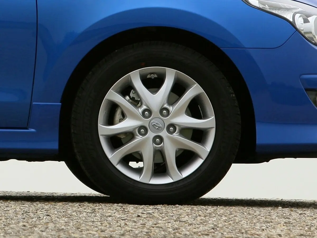 Hyundai i30 I Рестайлинг Хэтчбек 5 дв. — фото 19