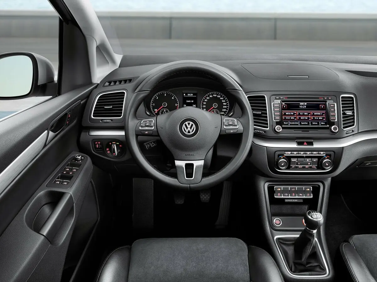 Volkswagen Sharan II Минивэн — сүрөт 6