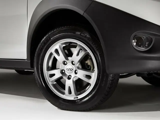 Chery IndiS (S18D) I Хэтчбек 5 дв. — photo 13