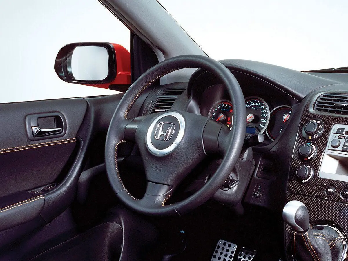 Honda Civic VII Рестайлинг Хэтчбек 5 дв. — фото 8