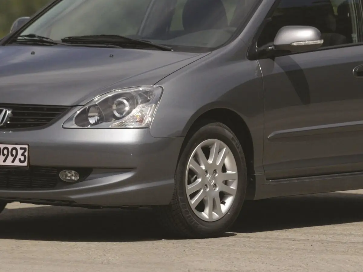 Honda Civic VII Рестайлинг Хэтчбек 5 дв. — фото 10