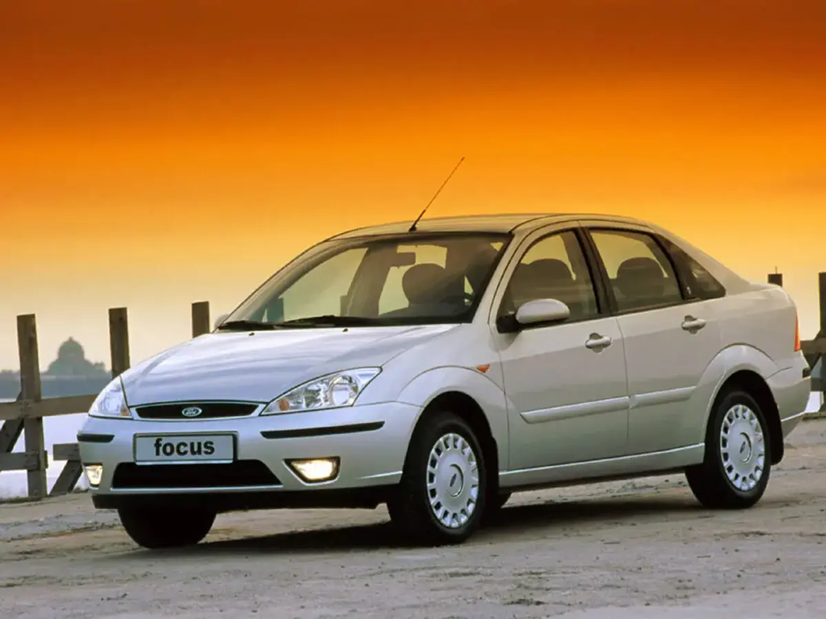 Ford Focus I Рестайлинг Седан — фото 2