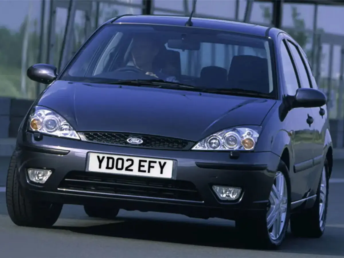 Ford Focus I Рестайлинг Седан — фото 4