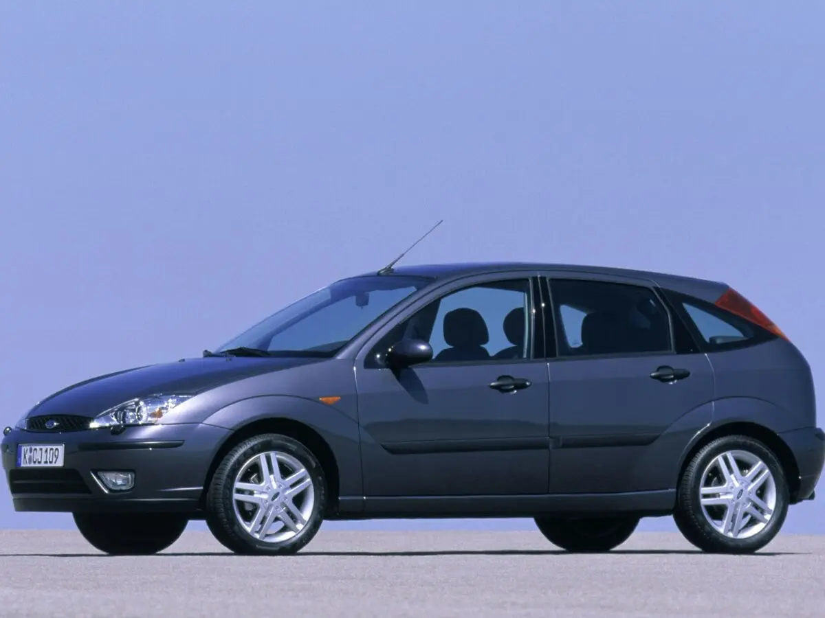 Ford Focus I Рестайлинг Хэтчбек 5 дв. — фото 2