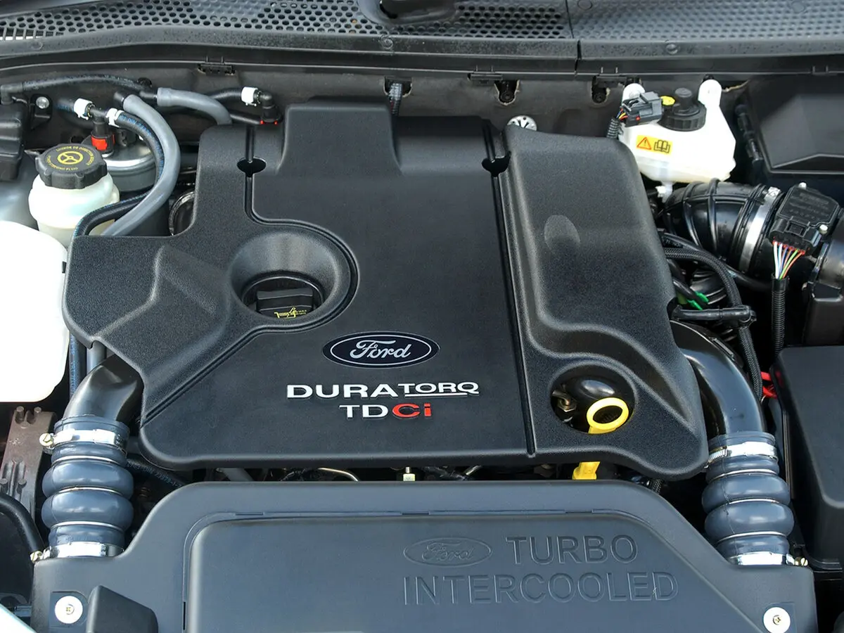 Ford Focus I Рестайлинг Хэтчбек 5 дв. — фото 6