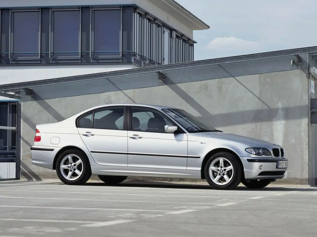 BMW 3 серии IV (E46) Рестайлинг Седан — сүрөт 2