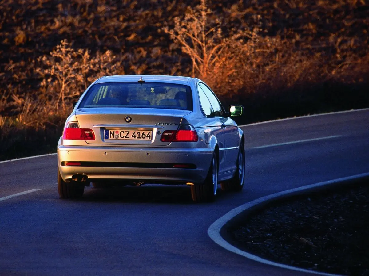 BMW 3 серии IV (E46) Рестайлинг Купе — сүрөт 4
