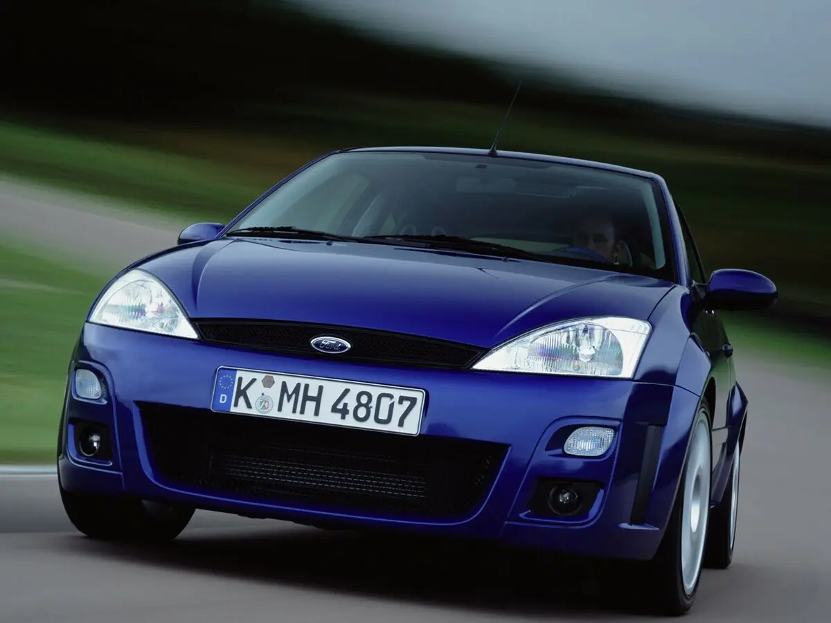 Ford Focus RS I Хэтчбек 3 дв. — сүрөт 3