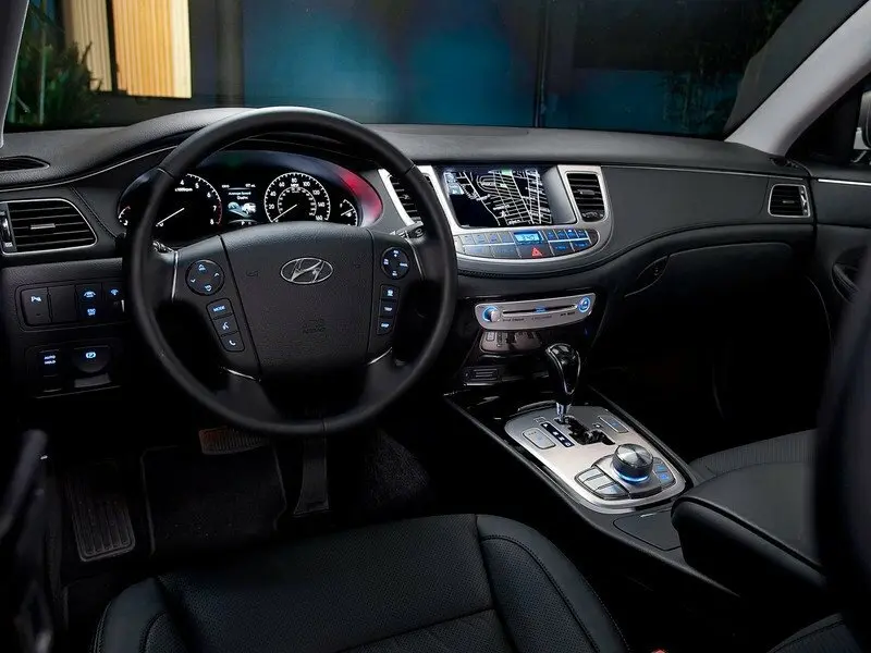 Hyundai Genesis I Рестайлинг Седан — фото 6