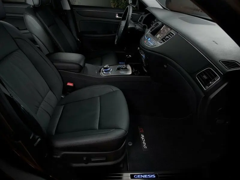 Hyundai Genesis I Рестайлинг Седан — фото 7