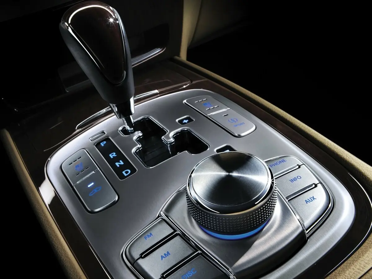 Hyundai Genesis I Рестайлинг Седан — фото 10
