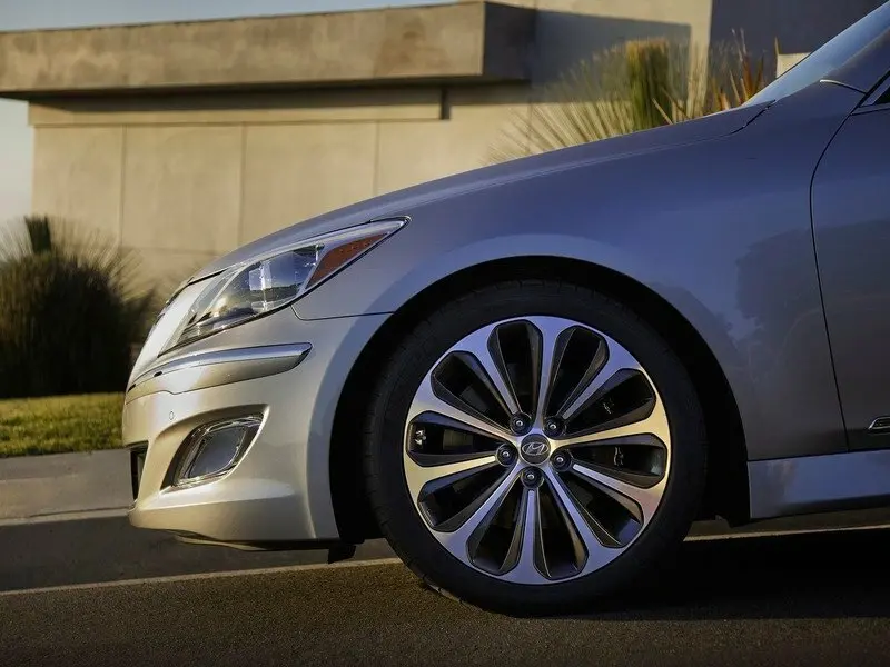 Hyundai Genesis I Рестайлинг Седан — фото 16