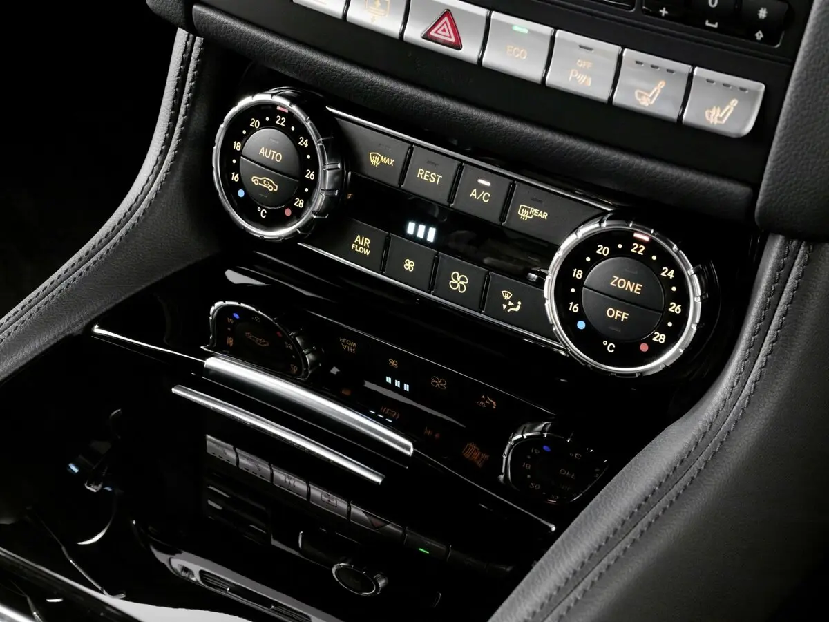 Mercedes-Benz CLS II (C218) Седан — фото 13