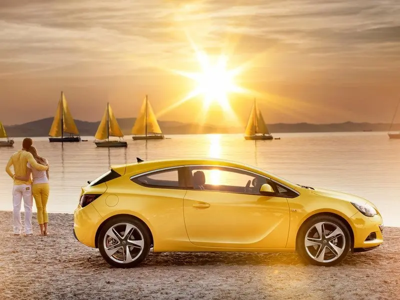 Opel Astra J Рестайлинг Хэтчбек 3 дв. GTC — фото 2
