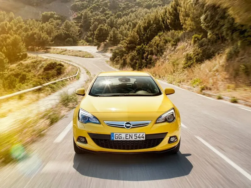 Opel Astra J Рестайлинг Хэтчбек 3 дв. GTC — фото 3