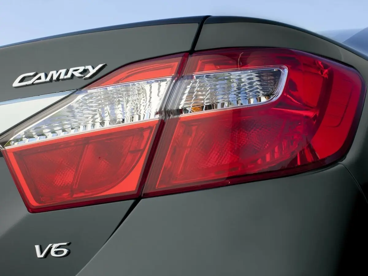 Toyota Camry VII (XV50) Седан — сүрөт 11