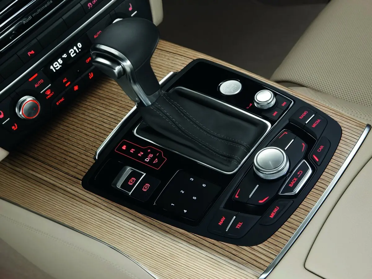 Audi A6 IV (C7) Универсал 5 дв. — сүрөт 12