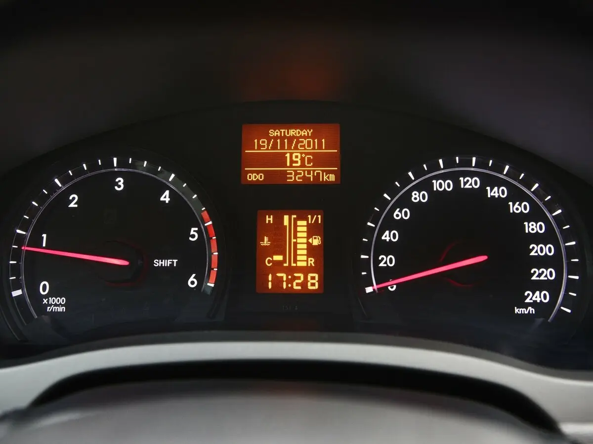 Toyota Avensis III Рестайлинг Седан — сүрөт 7