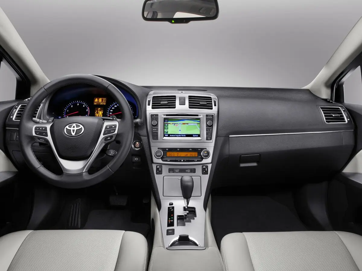 Toyota Avensis III Рестайлинг Универсал 5 дв. — сүрөт 6
