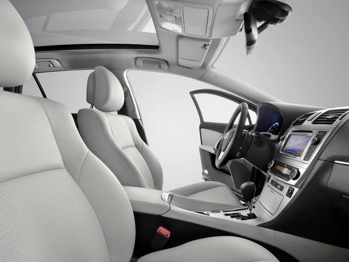 Toyota Avensis III Рестайлинг Универсал 5 дв. — сүрөт 7