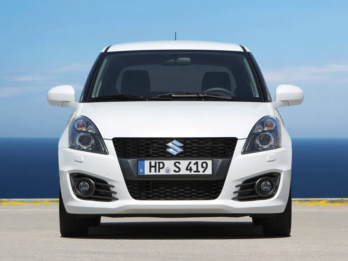 Suzuki Swift IV Хэтчбек 3 дв. — 照片 3