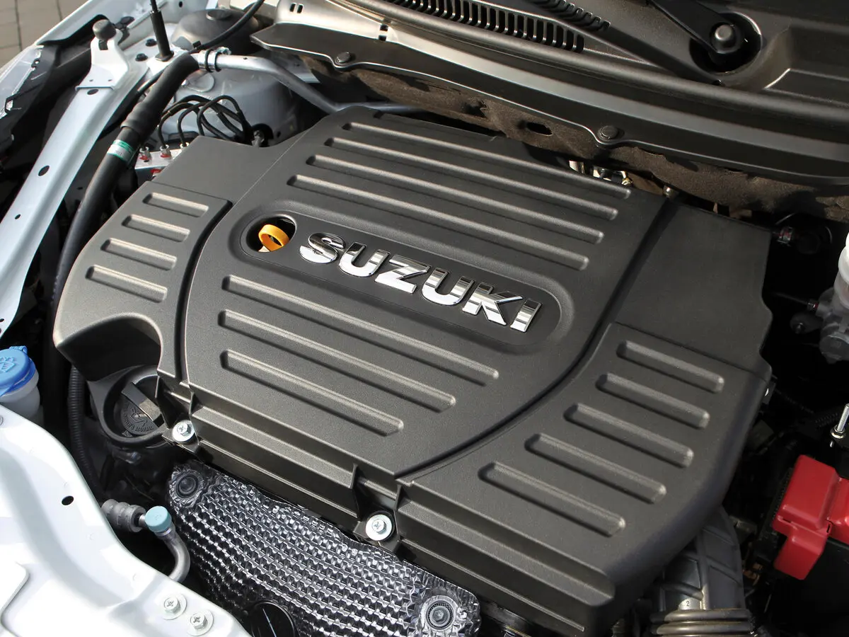 Suzuki Swift IV Хэтчбек 3 дв. — 照片 12