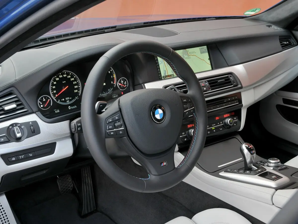 BMW M5 V (F10) Седан — сүрөт 8