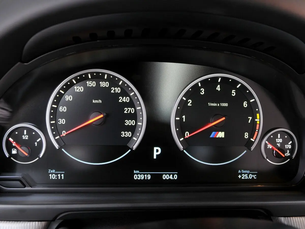 BMW M5 V (F10) Седан — сүрөт 9