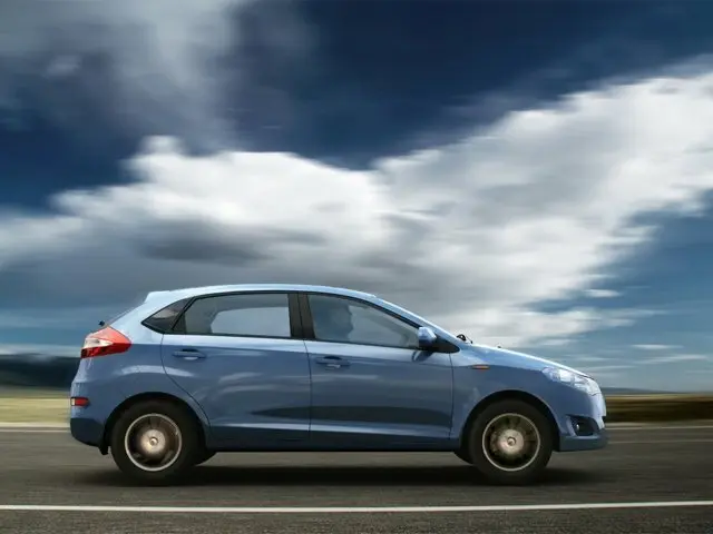 Chery Very (A13) 2011 – 2014 Хэтчбек 5 дв. — 照片 2