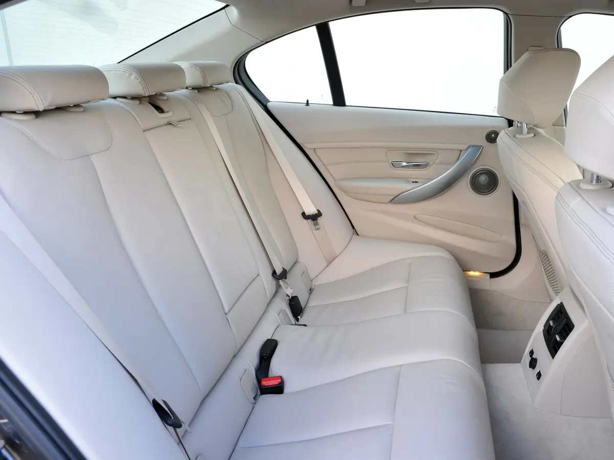 BMW 3 серии VI (F3x) Седан — сүрөт 12