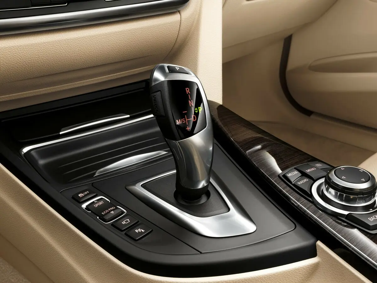BMW 3 серии VI (F3x) Седан — сүрөт 14