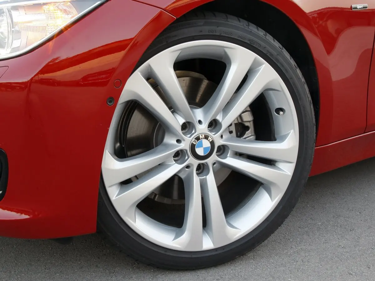 BMW 3 серии VI (F3x) Седан — сүрөт 21