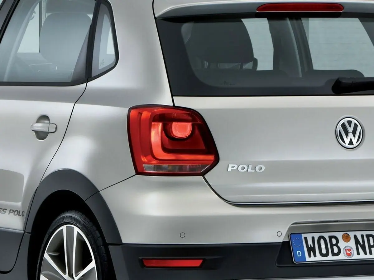Volkswagen Polo V Хэтчбек 5 дв. Cross — фото 13