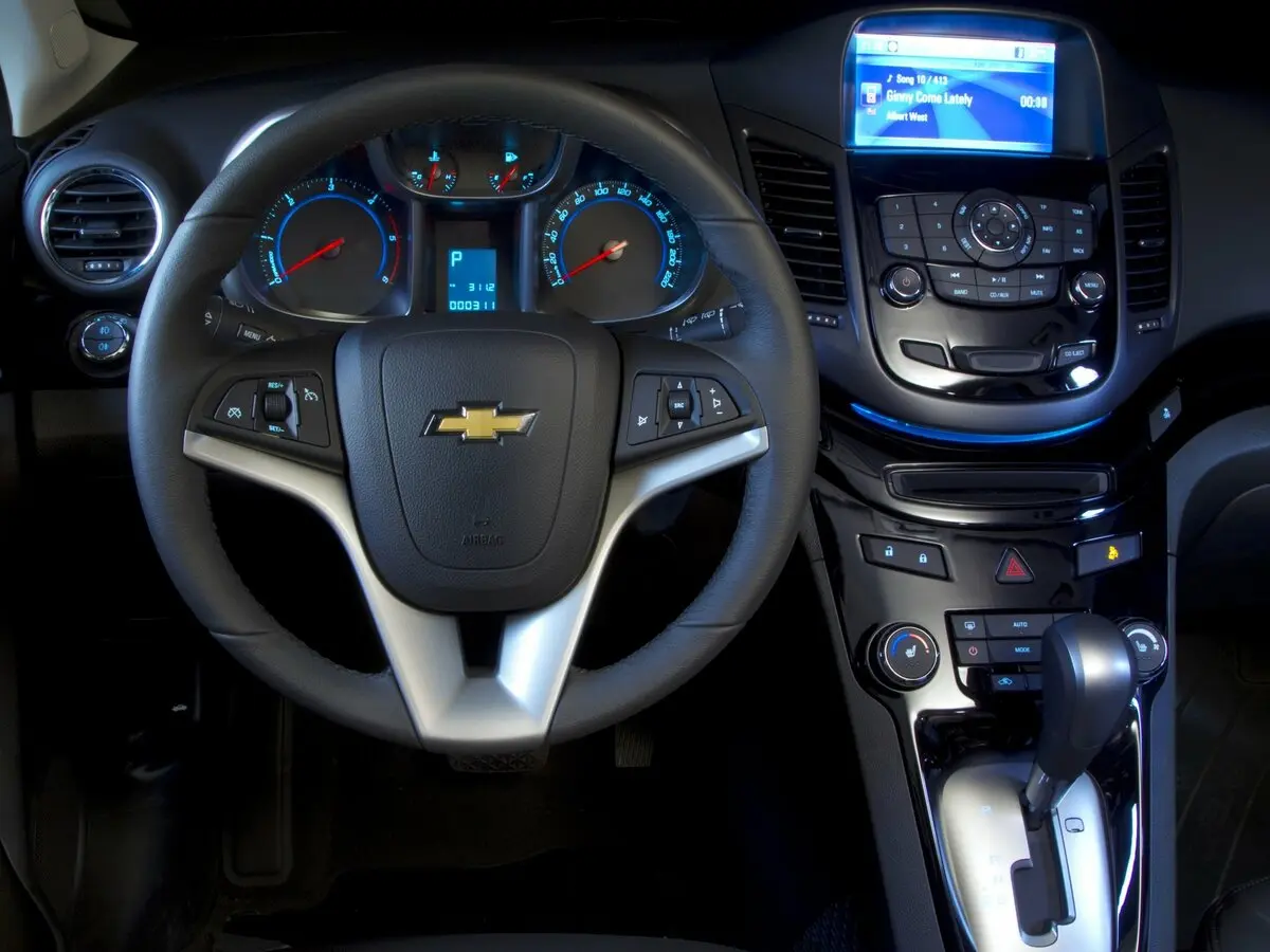 Chevrolet Orlando I Компактвэн — сүрөт 8