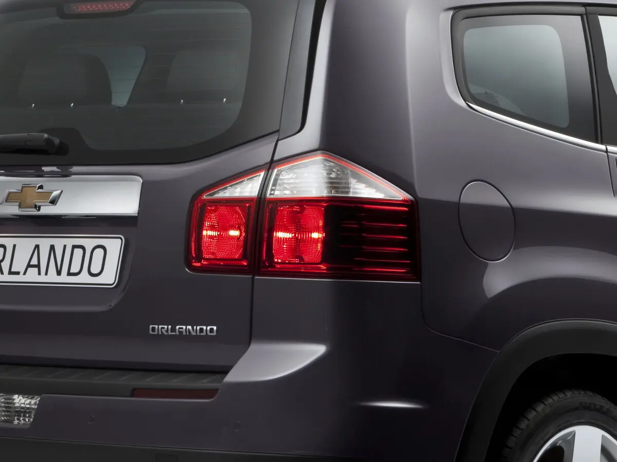 Chevrolet Orlando I Компактвэн — сүрөт 12