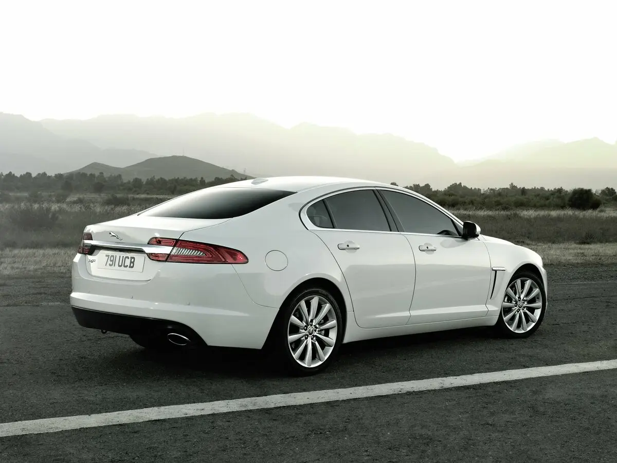 Jaguar XF I Рестайлинг Седан — сүрөт 5