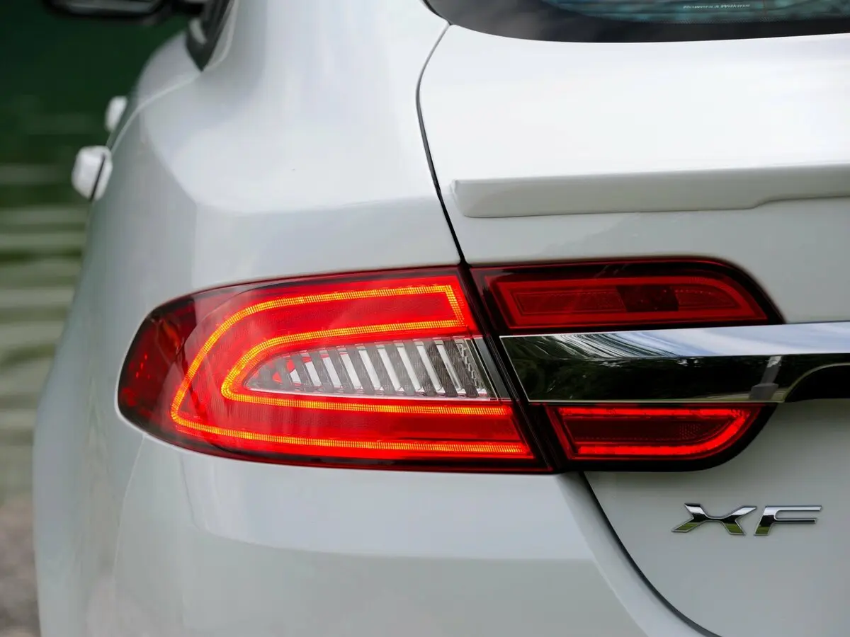 Jaguar XF I Рестайлинг Седан — сүрөт 12